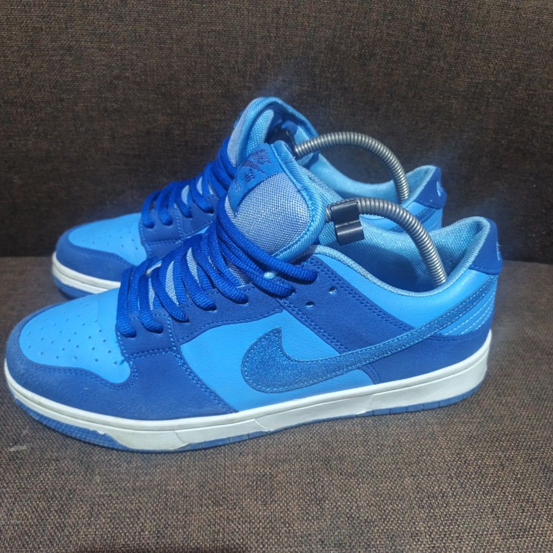 Nike SB Dunk Low Fruity Pack Blue Raspberry (Category: Sneakers) located in San Pedro. Submitted by reynardkurtnavela (Listing ID 1470292125, Image 1). Description: PAKIBASA MUNA!! Size 8.5-9us/ 42 euro Excellent condition Slight sign of usage No shoe tag bawal sa maselan Ukay shoes Authenticity not guarantee P1,100 only. add shipping fee sa malayo.