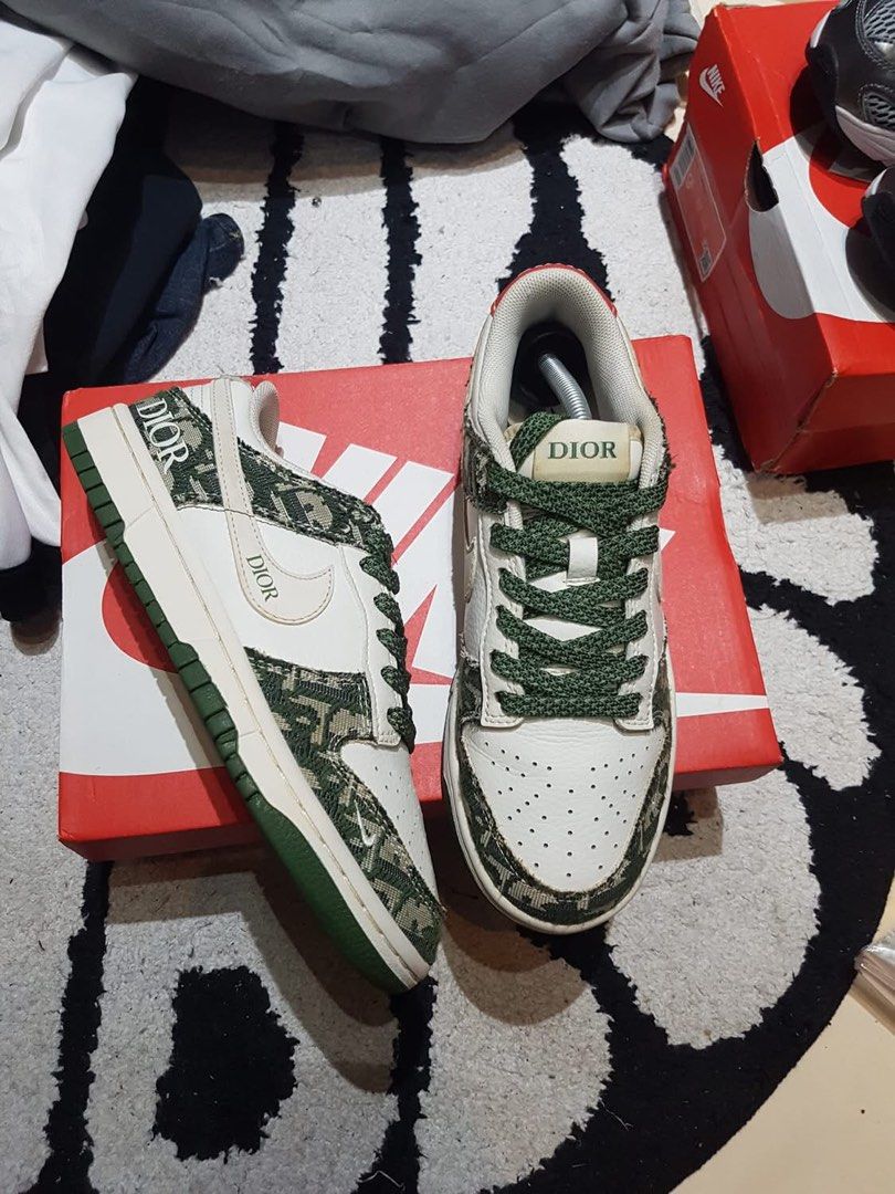 Nike sb x Dior (Category: Casual Shoes) located in Imus. Submitted by gabrielseth_12 (Listing ID 1470142555, Image 1). Description: NIKE SB Dunk Low x DIOR ( 2024 ) US 5 UK 4 EUR 37.5 Made in Vietnam Condition : Very good Outsole : 9.7/10 Authenticy not guaranted buy at your own risk No Box Issue : ❌ Need wash Selling 1499 +shipped Loc. Cavite We ship nationwide.
