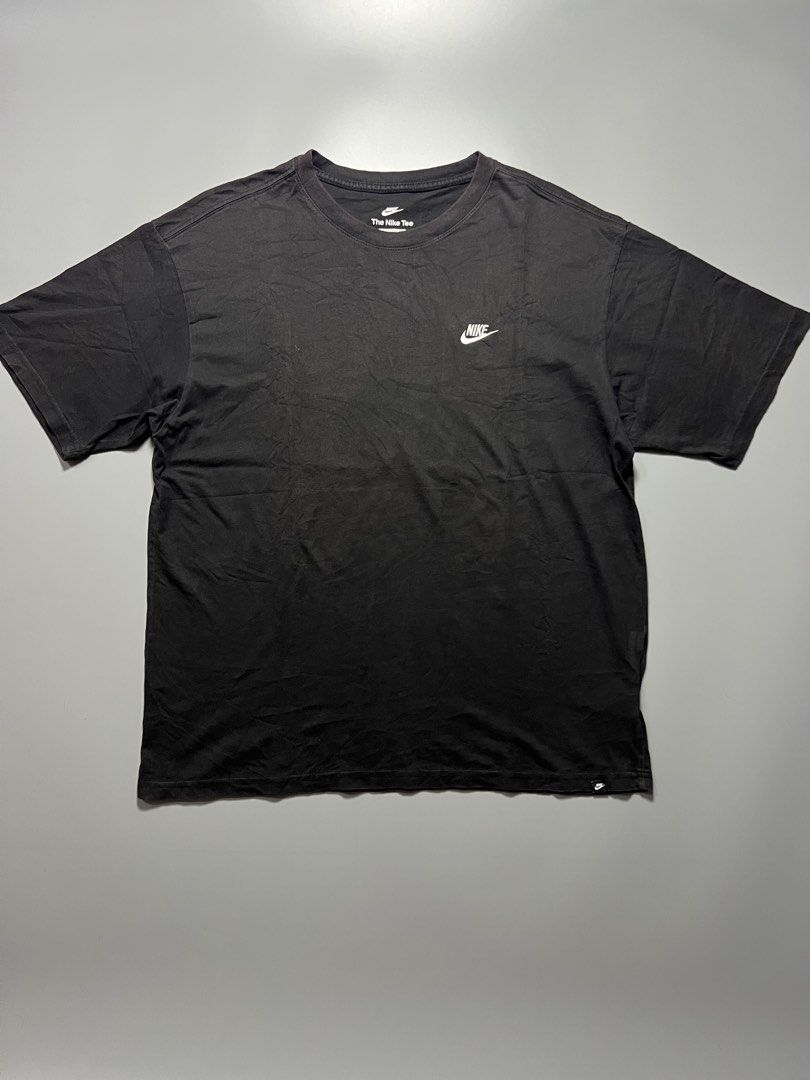 NIKE SHIRT (Category: Tshirts & Polo Shirts ) located in Bacolod City. Submitted by bcdapparelshop (Listing ID 1470187680, Image 1). Description: NIKE SHIRT GOOD CONDI 22w x 27L Cr: 9/10 📍NEGROS OCCIDENTAL.