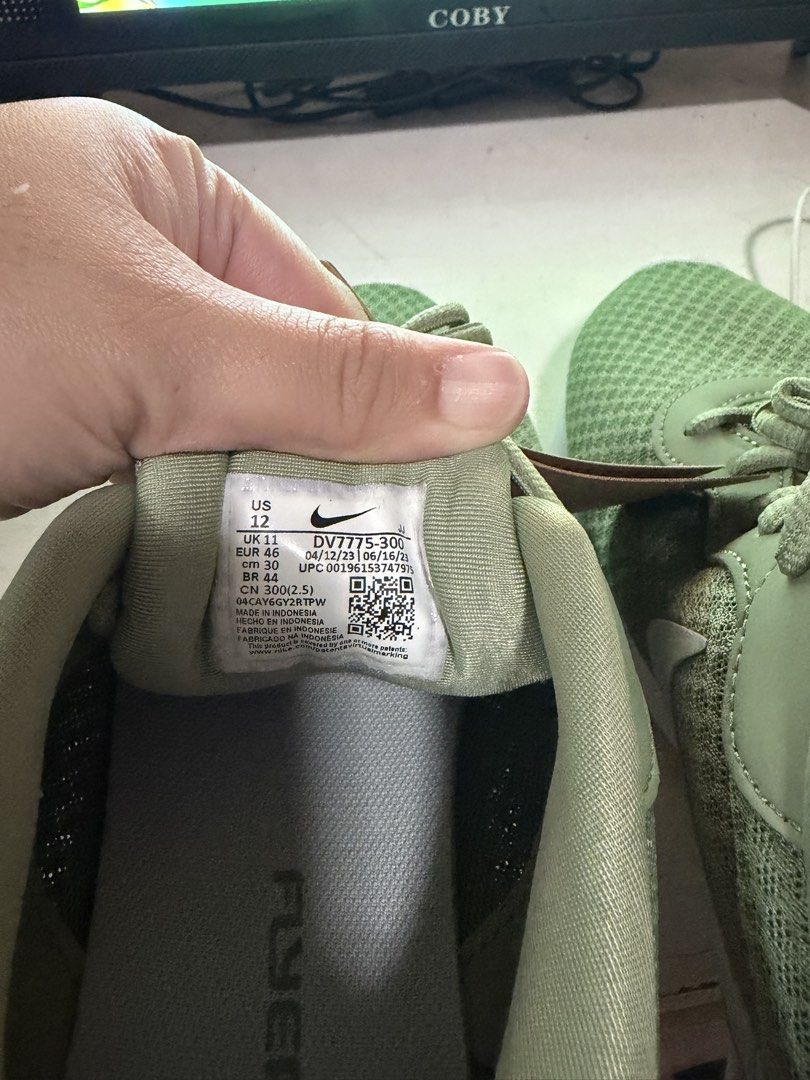 Nike Shoes for Men (Category: Sneakers) located in Quezon City. Submitted by melrys01 (Listing ID 1470223119, Image 3). Description: .
