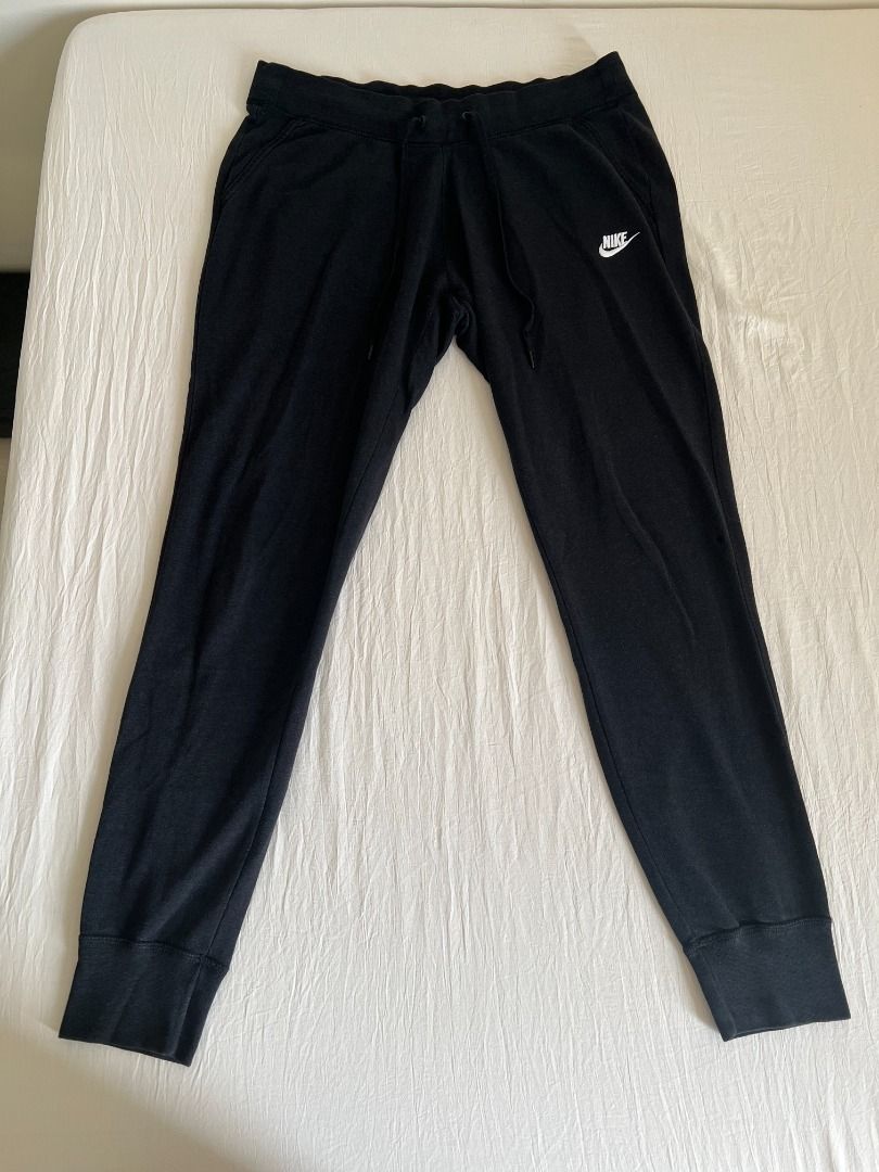 Nike Slim-Fit Fleece Sweat Pants (Category: Joggers) located in Manila. Submitted by jccheapdeclutters (Listing ID 1470212848, Image 1). Description: FOR SALE ONLY Nike Slim-Fit Fleece Sweat Pants Tag Size: Large Condition: Good (8.5/10) Issue: spot repair on left knee side, but not too obvious when worn Dimensions: 38" x 16"-19" (can be really stretched beyond) – Selling price: ₱149 RFS: decluttering – MOP: GCash or BPI fund transfer MOD: Lalamo