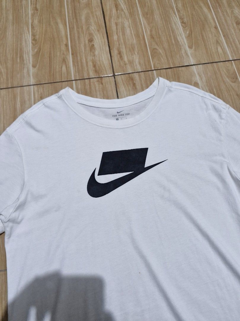 Nike Tee (Category: Tshirts & Polo Shirts ) located in Antipolo. Submitted by kentoy6666 (Listing ID 1470305759, Image 3). Description: .