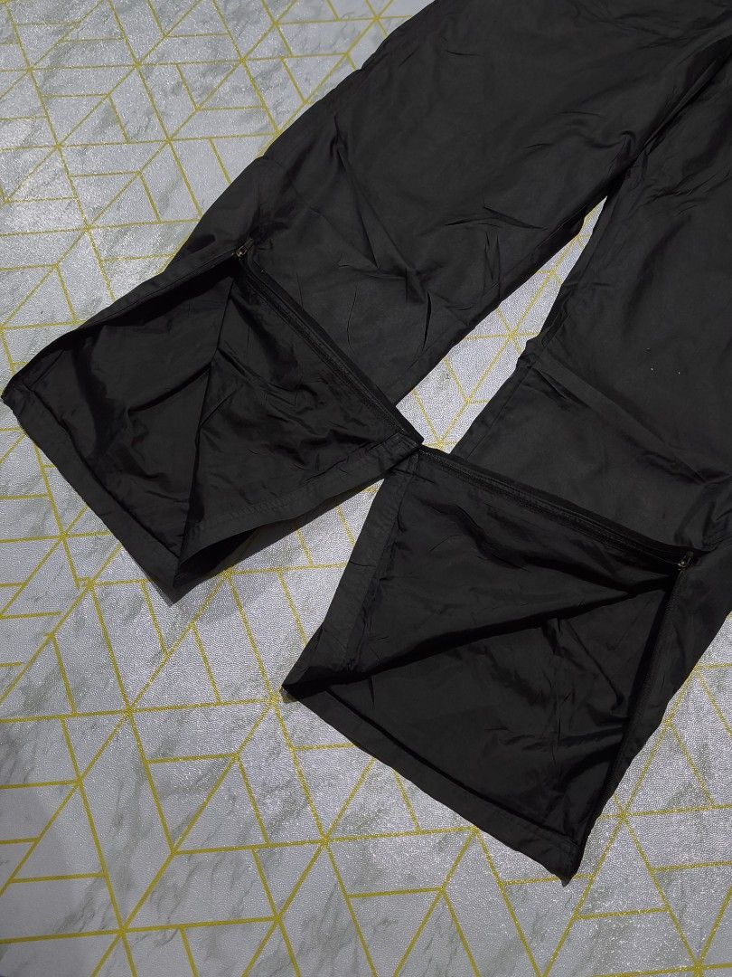 NIKE TRACK PANTS (Category: Joggers) located in Pandi. Submitted by rhaine.2zz (Listing ID 1470302084, Image 3). Description: NIKE TRACK PANTS EXCELLENT CONDITION NO ISSUE 10/10 COLOR RATE WAIST 42 WITH LACE LENGTH 41 HEM 9.5 📩📩📩.