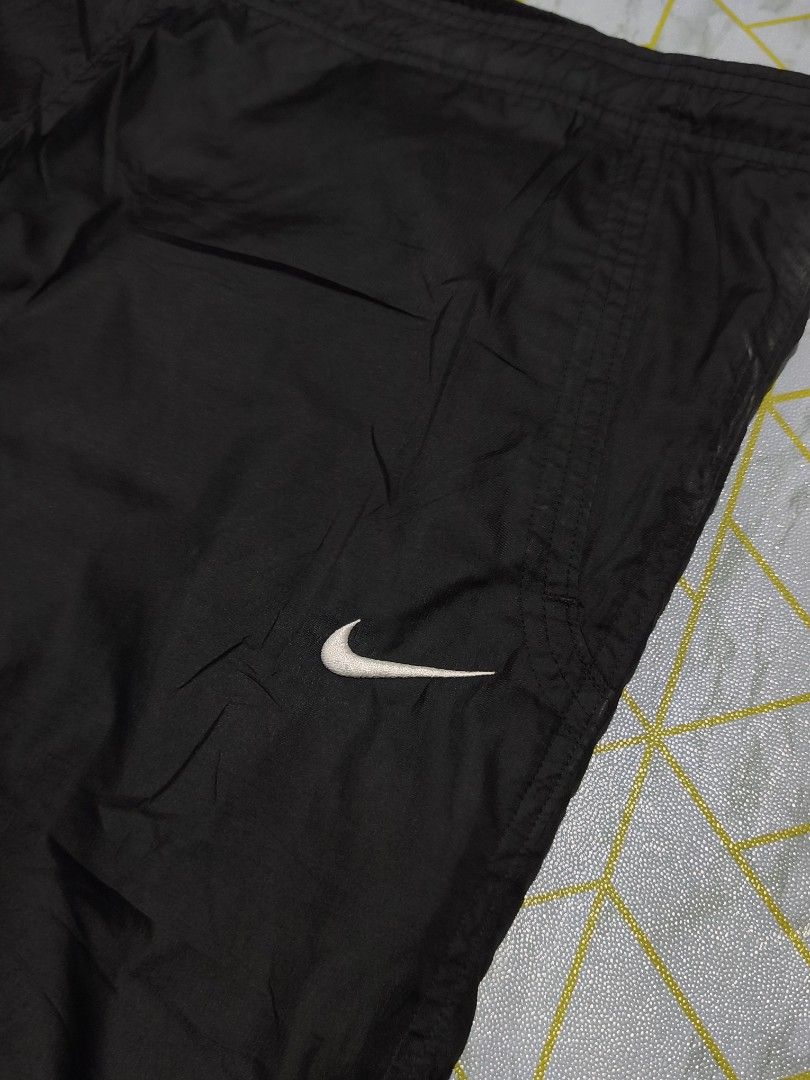 NIKE TRACK PANTS (Category: Joggers) located in Pandi. Submitted by rhaine.2zz (Listing ID 1470302084, Image 2). Description: NIKE TRACK PANTS EXCELLENT CONDITION NO ISSUE 10/10 COLOR RATE WAIST 42 WITH LACE LENGTH 41 HEM 9.5 📩📩📩.