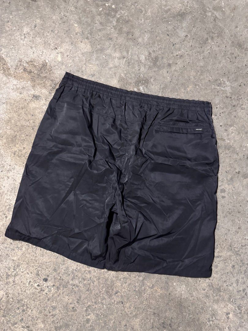 Nike tracker short (Category: Shorts) located in Pasig City. Submitted by dripthrift1600 (Listing ID 1470317774, Image 2). Description: - Nike tracker short - Good condition - Issue: None - Sizes: xXL - Dimes: 38x22.