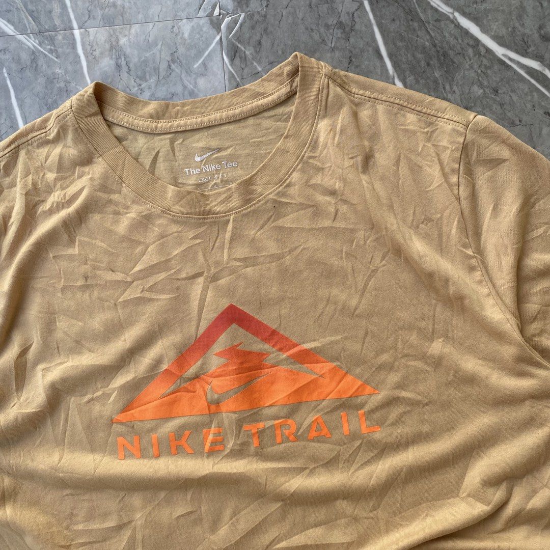 Nike Trail Tee (Category: Tshirts & Polo Shirts ) located in Naga. Submitted by wanderingtreasures.ph1 (Listing ID 1470271138, Image 2). Description: N1ke Trail Shirt Condition 9.3/10 Color rate 9.8/10 Authentic Large size Width 22.5 / Length 30 No issues (need wash) php + sf 📩.