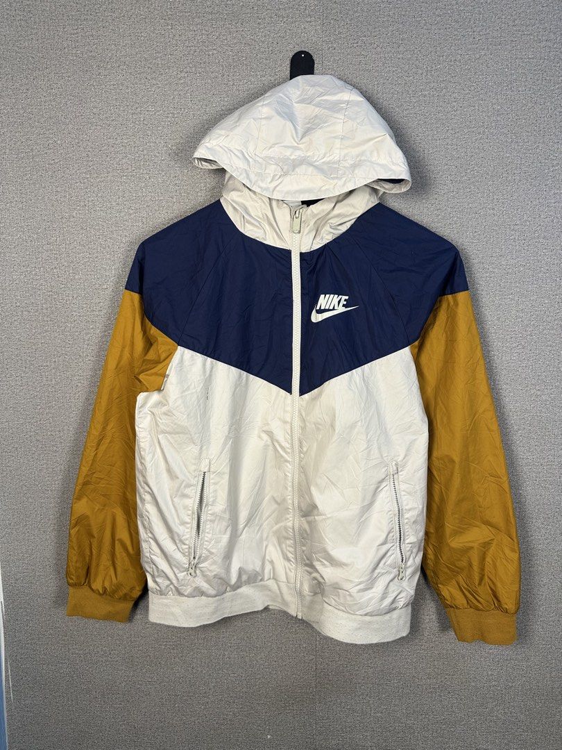 NIKE TRI-TONE WINDBREAKER (Category: Coats, Jackets and Outerwear) located in Rizal. Submitted by jamesthrift (Listing ID 1470164223, Image 1). Description: NIKE TRI-TONE WINDBREAKER Size : L on tag fit to M Dimes: -width 19 -length 23.5 Condition: excellent Color Rate: 9.5 Issue: pen stain 🏷️299+sf.