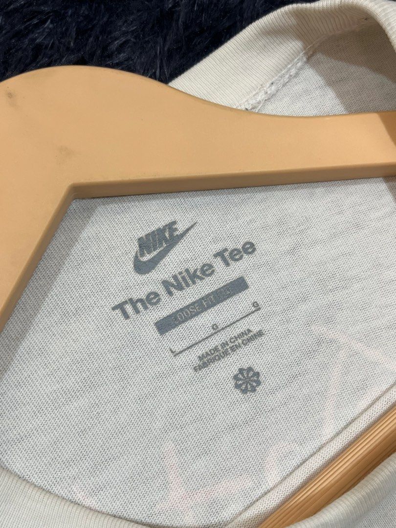 Nike Tshirr Dirty White (Category: Tshirts & Polo Shirts ) located in Manila. Submitted by cjcuevas_05 (Listing ID 1470171633, Image 3). Description: 📍Tanza Cavite Dimes: 22x28 Color rate: 9 or better GCASH ONLY, can ship thru JnT/orange check out .