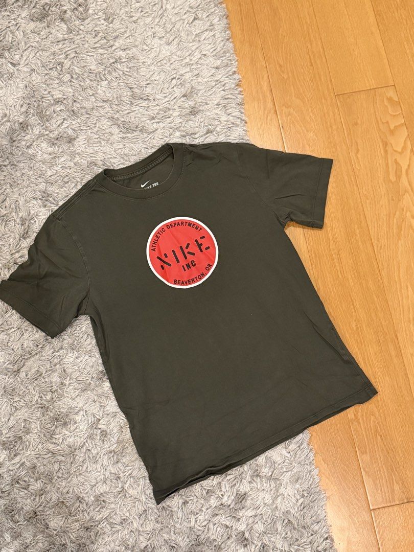 Nike T-Shirts (Category: Shirts) located in Makati City. Submitted by MyPurchases2021 (Listing ID 1470287271, Image 1). Description: .