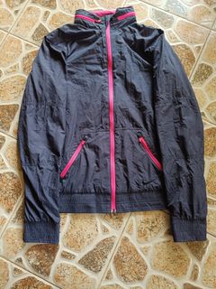 (Category: ) located in . Submitted by thrift.it.denzz (Listing ID 1470209787, Image 1). Description: .