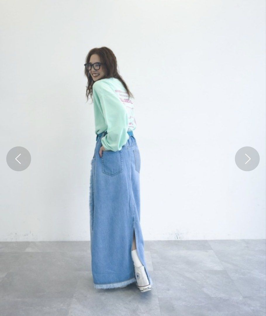 Niko and… Remake-Style Maxi Denim Skirt (Category: Skirts) located in Batangas. Submitted by buy3get1freerandom (Listing ID 1470313103, Image 2). Description: Product ID: NKM51501SM 250778 Size on tag: Large Waist : 28”-32” via tape measure Length: 38” via tape measure Condition: 9/10 Flaw/s: None ✅ Both side and back pockets ✅ Drawstring ✅ Back slit 📌 FIRST TO PAY BASIS 📌 Please manage your expectations, as these are preloved items. 📌 No when