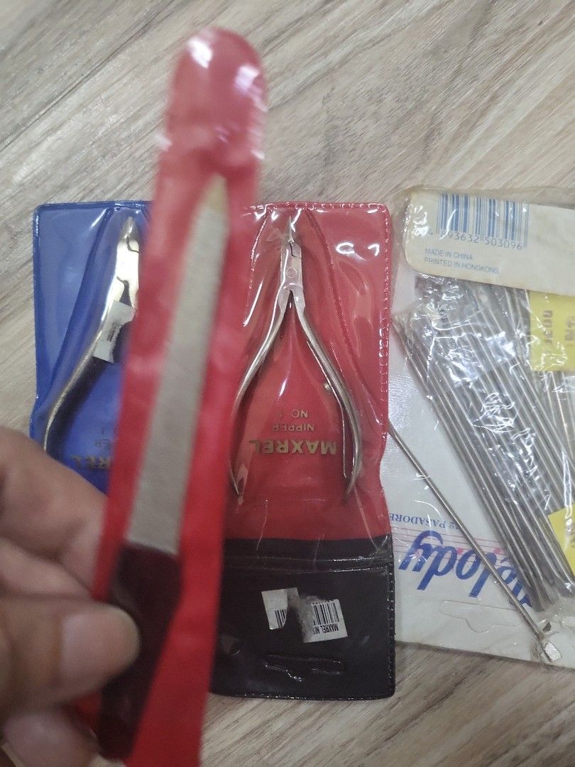nipper and cuticle remover take all (Category: Hands & Nails) located in Caloocan City. Submitted by lynette1977 (Listing ID 1470248212, Image 3). Description: take all 50 pesos nalang.