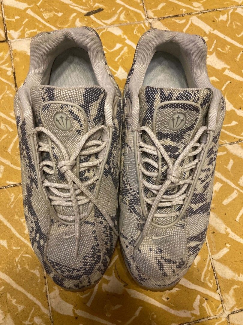 NOCTA hotstep airterra light bone (Category: Casual Shoes) located in Baguio. Submitted by vrnon_3 (Listing ID 1470156880, Image 1). Description: Size 8.5/ 42/ 26.5 cm For meet up around Baguio Used less than 5x Slightly damaged box due to stock.