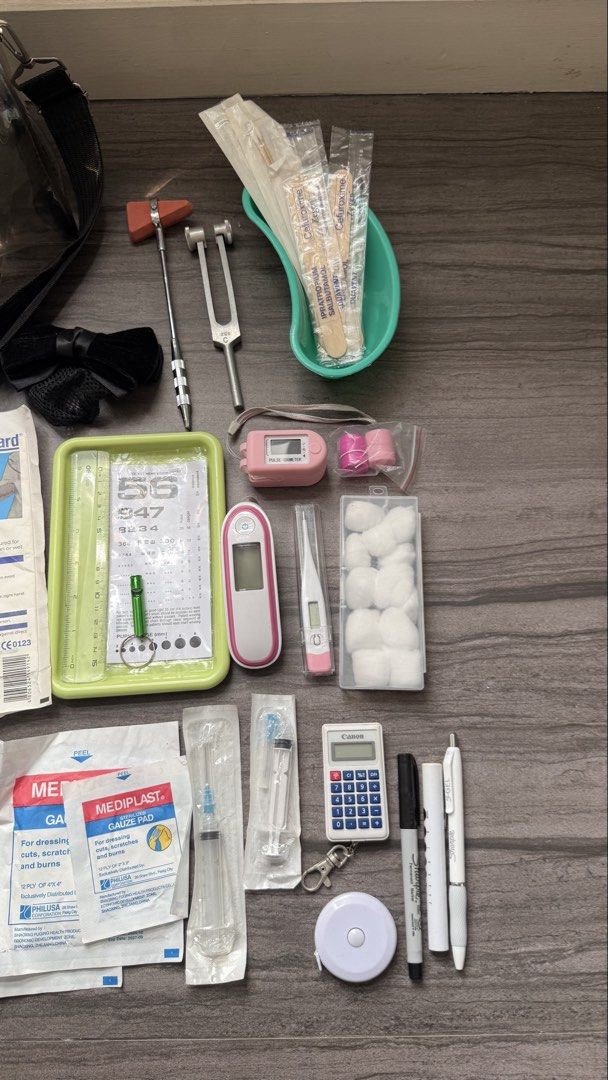 Nursing Paraphernalia with Transparent Ob Bag (Category: Looking For) located in Manila. Submitted by nic_declutters (Listing ID 1470177959, Image 3). Description: All items are still working Feel free to ask questions ✨.