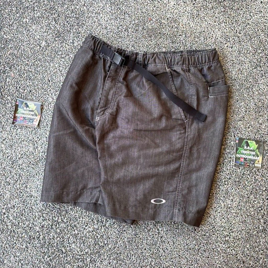 Oakley Enhance Durability Shorts Men’s (Category: Shorts) located in Caloocan City. Submitted by rjlthrifts (Listing ID 1470183038, Image 2). Description: Oakley Enhance Durability Shorts Men’s Excellent Condition Color Rate 10/10 M on Tag 30 - 32 Waist Line 18 Length No Issue. Price. 1,480 Loc. South Caloocan Courier. J&T And Flash Express.