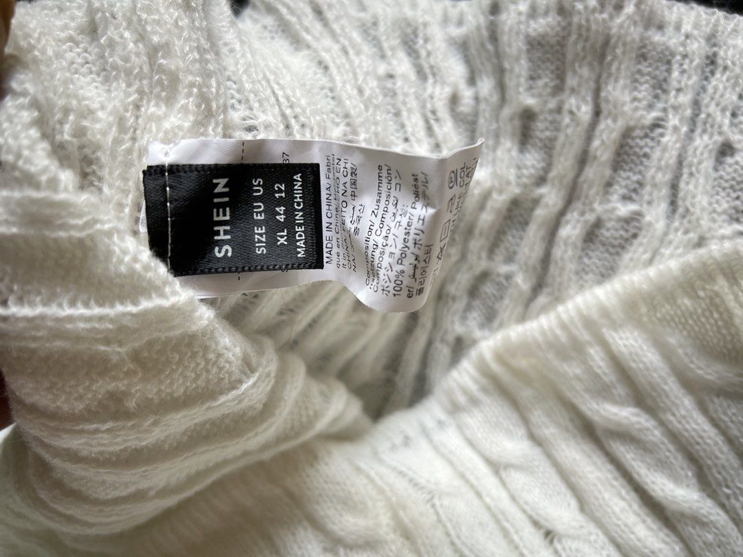 Off shoulder Longsleeve Zipper Front (Category: Longsleeves) located in Caloocan City. Submitted by watermel0nn (Listing ID 1470232061, Image 2). Description: Bought from SHEIN for ₱450. • Worn only once during my Baguio trip this year • Good as new condition Location: Baesa, Caloocan City Shipping:J&T Express or Lalamove .
