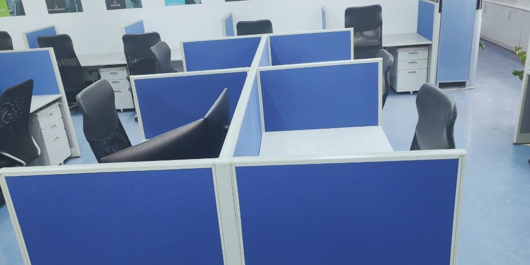 Office Furniture (Category: Office Furniture & Fixtures) located in Dasmarinas. Submitted by blugene005 (Listing ID 1470206091, Image 3). Description: 4-seater Face to Face Modular Workstation Table + Ergo Chair + Steel Mobile Pedestal..