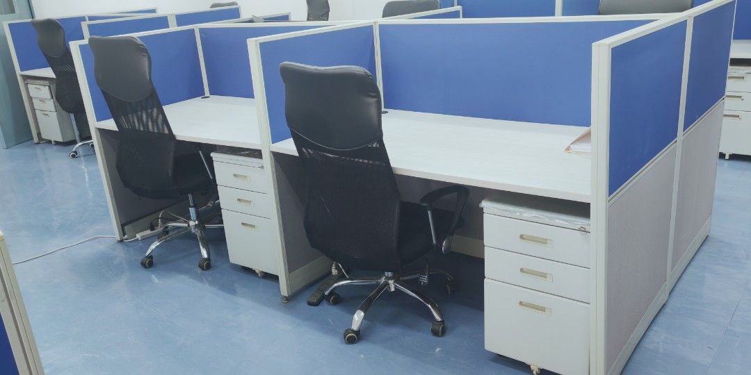 Office Furniture (Category: Office Furniture & Fixtures) located in Dasmarinas. Submitted by blugene005 (Listing ID 1470206091, Image 2). Description: 4-seater Face to Face Modular Workstation Table + Ergo Chair + Steel Mobile Pedestal..