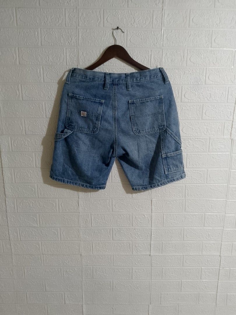OLD NAVY CARPENTER JORTS (Category: Shorts) located in Tabaco. Submitted by zerothreethrift (Listing ID 1470278983, Image 2). Description: OLD NAVY CARPENTER JORTS SIZE 28 FIT 30 TO 31 ISSUE SEE PIC PM IF INTERESTED ALBAY LOCATION.