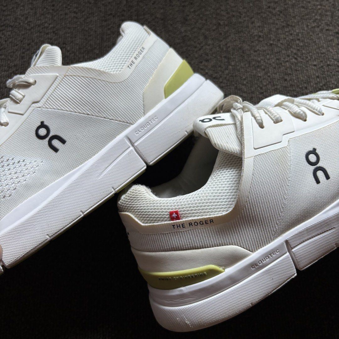 On Running THE ROGER Pro tennis (Category: Sneakers) located in Pasig City. Submitted by bootsoftravel_ph (Listing ID 1470216876, Image 2). Description: On Running THE ROGER Pro tennis used - Good FOR SALE Pair only FREE shipping!!! Issue: slight drags and washable stains Price ₱2,495 size: EU 44.5 / UK 10 / US 10.5 Guaranteed 100% Legit 💯 We ship nationwide 🚚.
