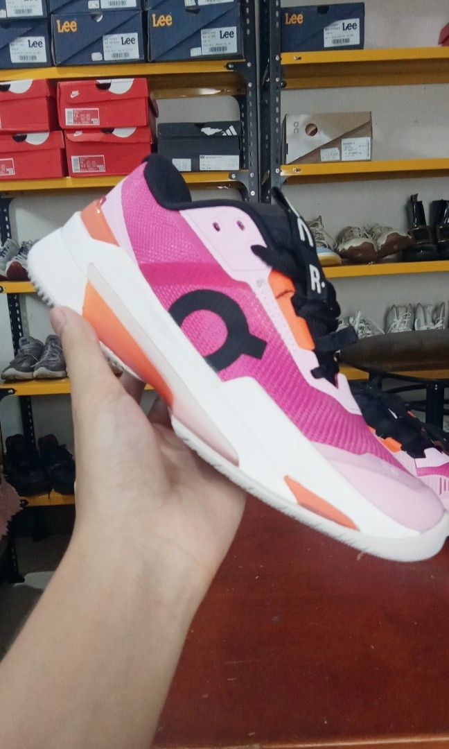 OnCloud On Court Shoe (Category: Sneakers) located in Cainta. Submitted by wichaelthriftstall (Listing ID 1470316667, Image 2). Description: size 5 euro 36 location Cainta Rizal (Sto.Domingo) payment first before equipped rules. for meet up only dito lang po: Uncle John's Riverside Ortigas Extension near SM East Ortigas. mode of payment - gcash,maya, maribank,gotyme and more. mode of shipping - j&t,lalamove,joyride,grab,angkas padala, jrs, LBC an