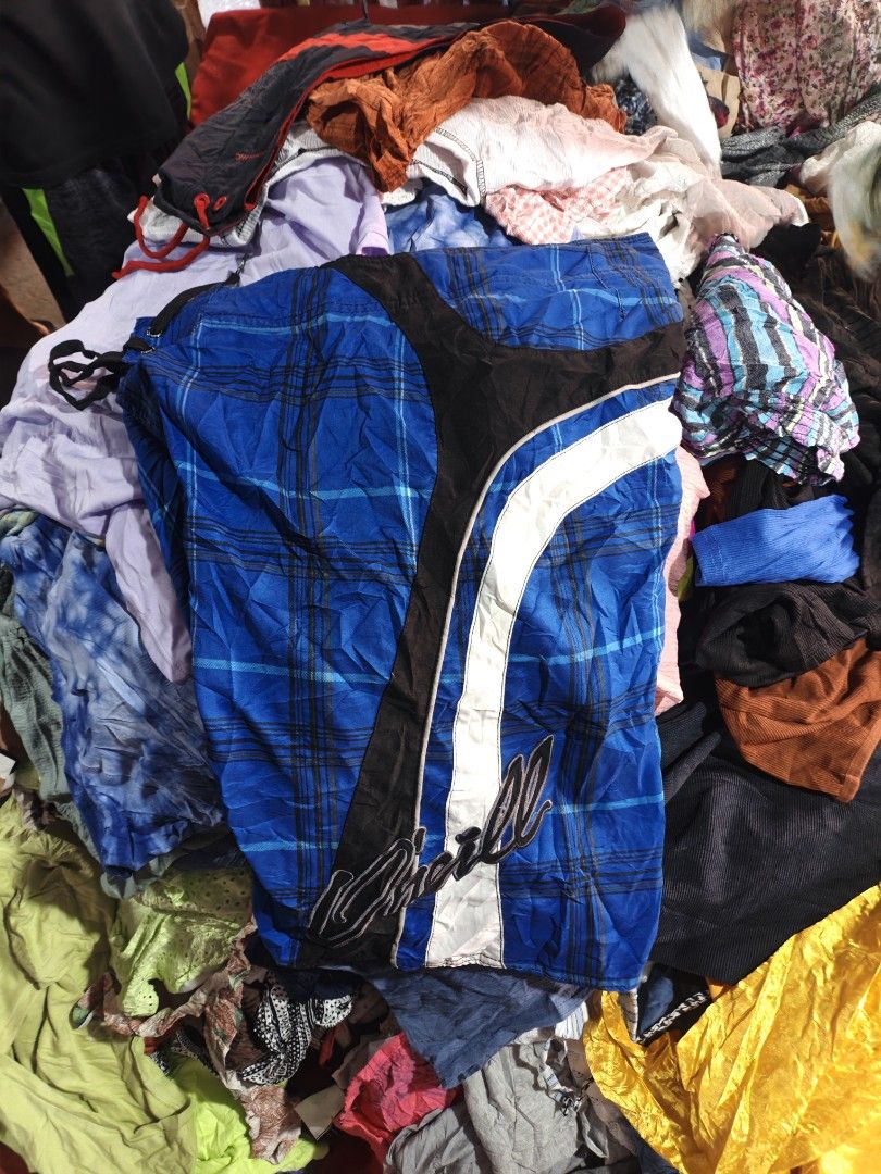 ONEILL SURFBOARD SHORT (Category: Swim Trunks & Board Shorts) located in Ligao. Submitted by kennethrift_finds (Listing ID 1470289957, Image 1). Description: Size: 32 NO ISSUE AS NEW CONDITION Location: LIGAO CITY, ALBAY, BICOL.