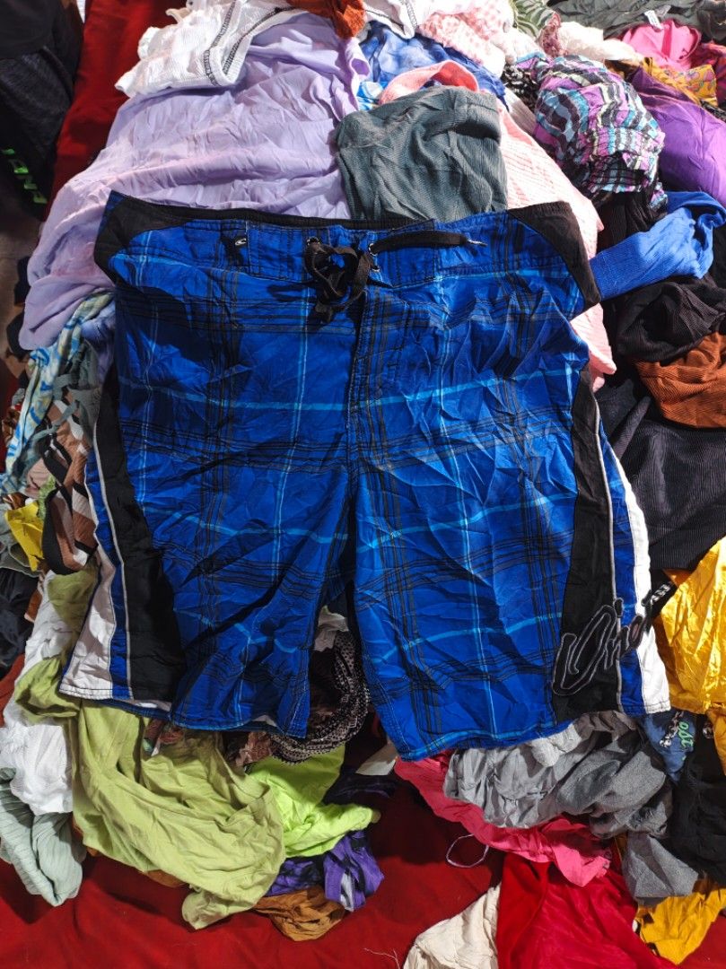 ONEILL SURFBOARD SHORT (Category: Swim Trunks & Board Shorts) located in Ligao. Submitted by kennethrift_finds (Listing ID 1470289957, Image 2). Description: Size: 32 NO ISSUE AS NEW CONDITION Location: LIGAO CITY, ALBAY, BICOL.