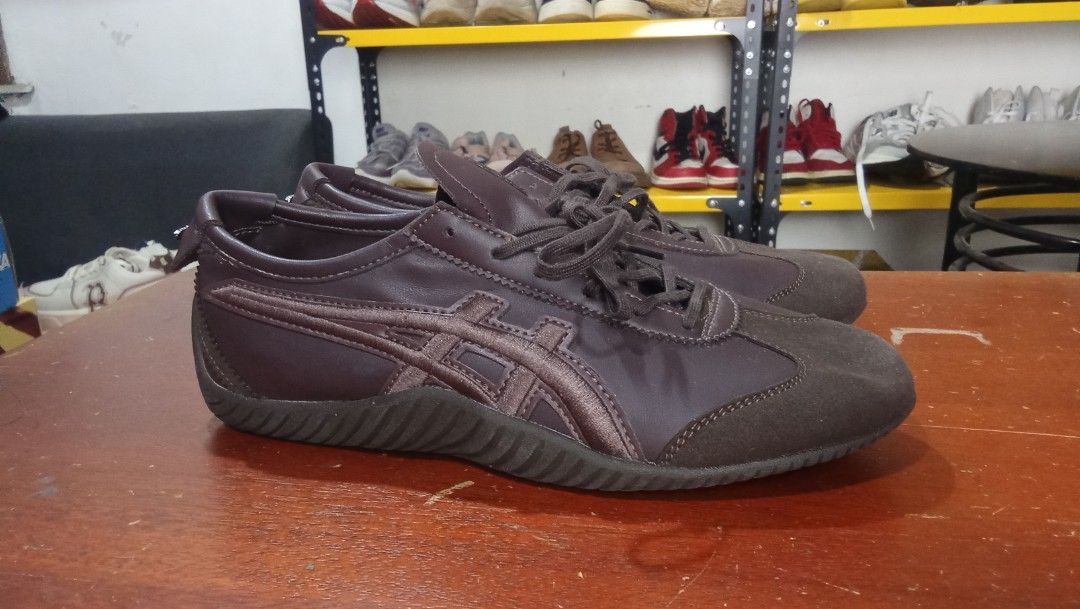Onitsuka Sneaker Women's (Category: Sneakers) located in Cainta. Submitted by wichaelthriftstall (Listing ID 1470306880, Image 1). Description: size 5.5 euro 38 24cm location Cainta Rizal (Sto.Domingo) payment first before equipped rules. for meet up only dito lang po: Uncle John's Riverside Ortigas Extension near SM East Ortigas. mode of payment - gcash,maya, maribank,gotyme and more. mode of shipping - j&t,lalamove,joyride,grab,angkas padala, j