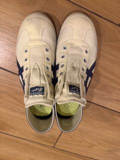 (Category: ) located in . Submitted by destashingmycloset (Listing ID 1470261213, Image 1). Description: .