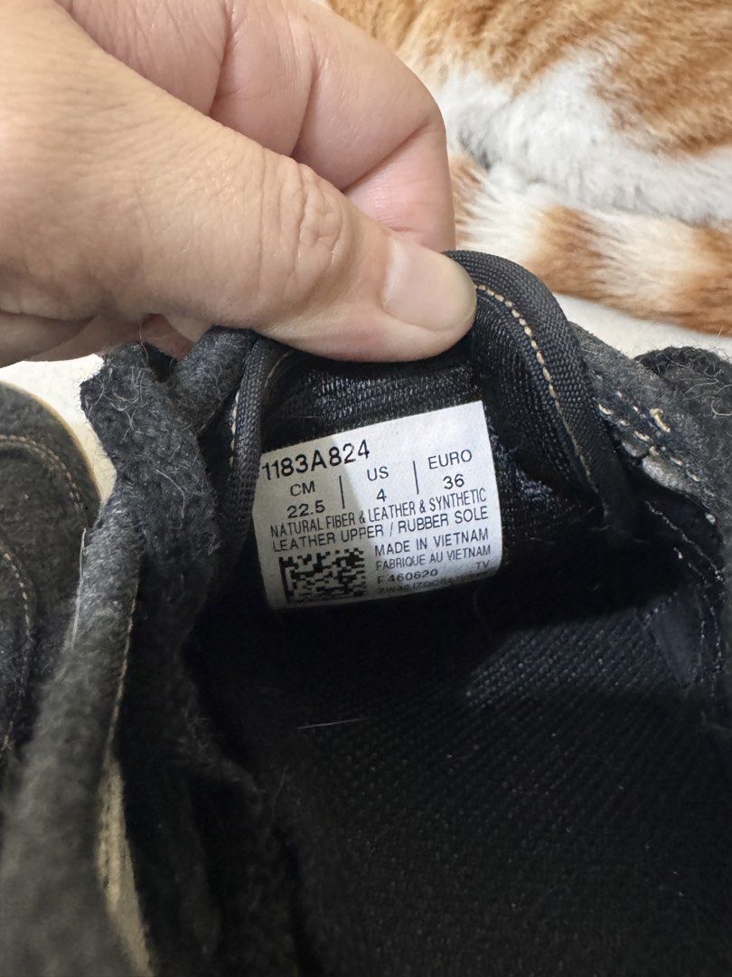 Onitsuka Tiger Mexico 66 (Category: Sneakers) located in Manila. Submitted by mikmmmmik (Listing ID 1470152018, Image 3). Description: 100% authentic. Price is negotiable. Size: EU 36 No box na. .