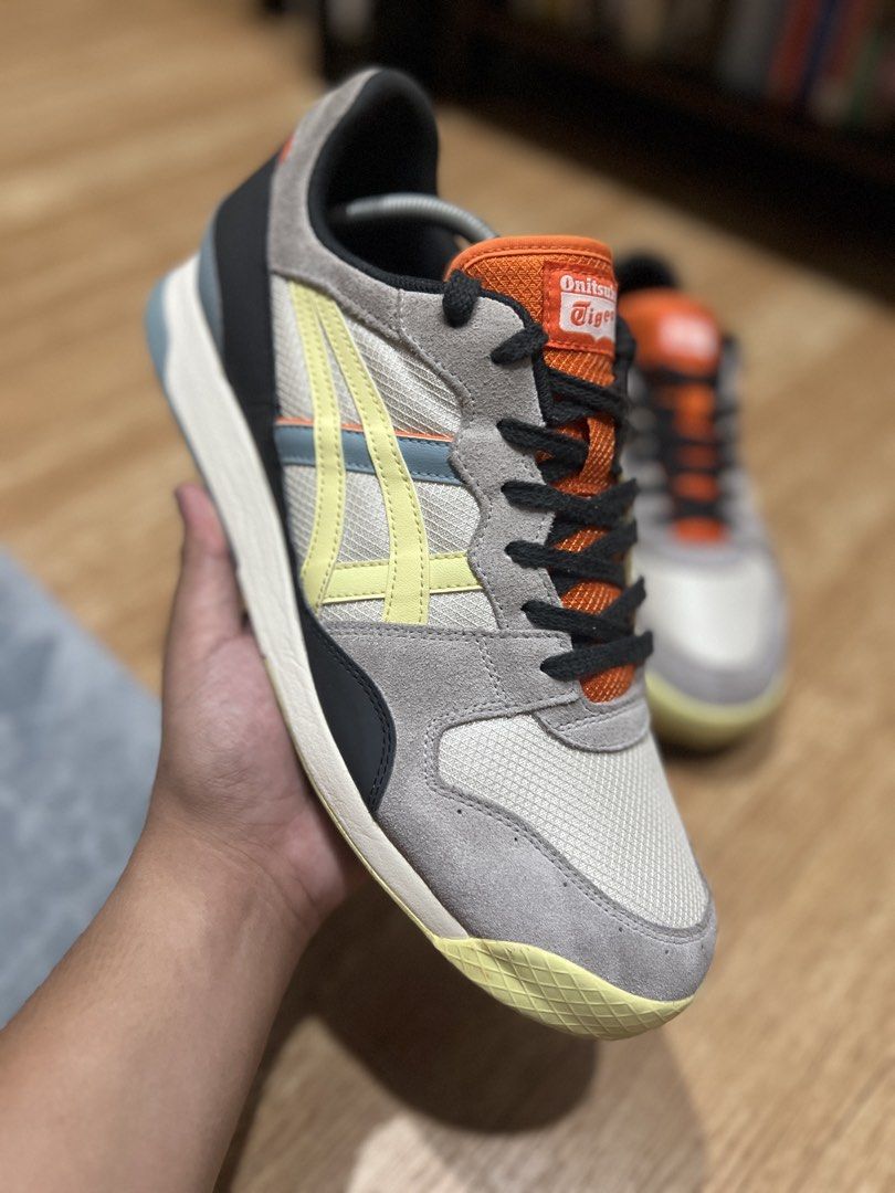 Onitsuka Tiger Sneakers Size US 12.5 (Category: Sneakers) located in Las Pinas. Submitted by thethirdadriano (Listing ID 1470333256, Image 1). Description: For sale Onitsuka Horizonia Authentic Size 12.5 US Men Condition: VNDS 9.5/10 No box Bought from Japan Willing to send additional pics Reason for selling: Too big.