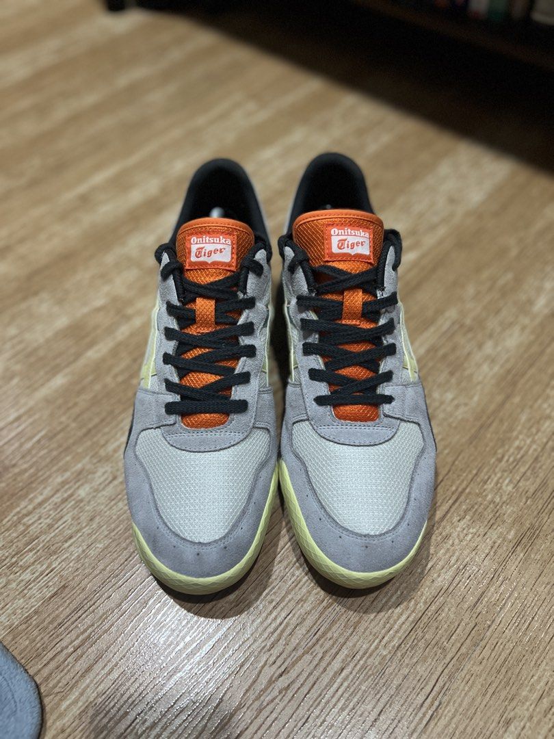 Onitsuka Tiger Sneakers Size US 12.5 (Category: Sneakers) located in Las Pinas. Submitted by thethirdadriano (Listing ID 1470333256, Image 3). Description: For sale Onitsuka Horizonia Authentic Size 12.5 US Men Condition: VNDS 9.5/10 No box Bought from Japan Willing to send additional pics Reason for selling: Too big.