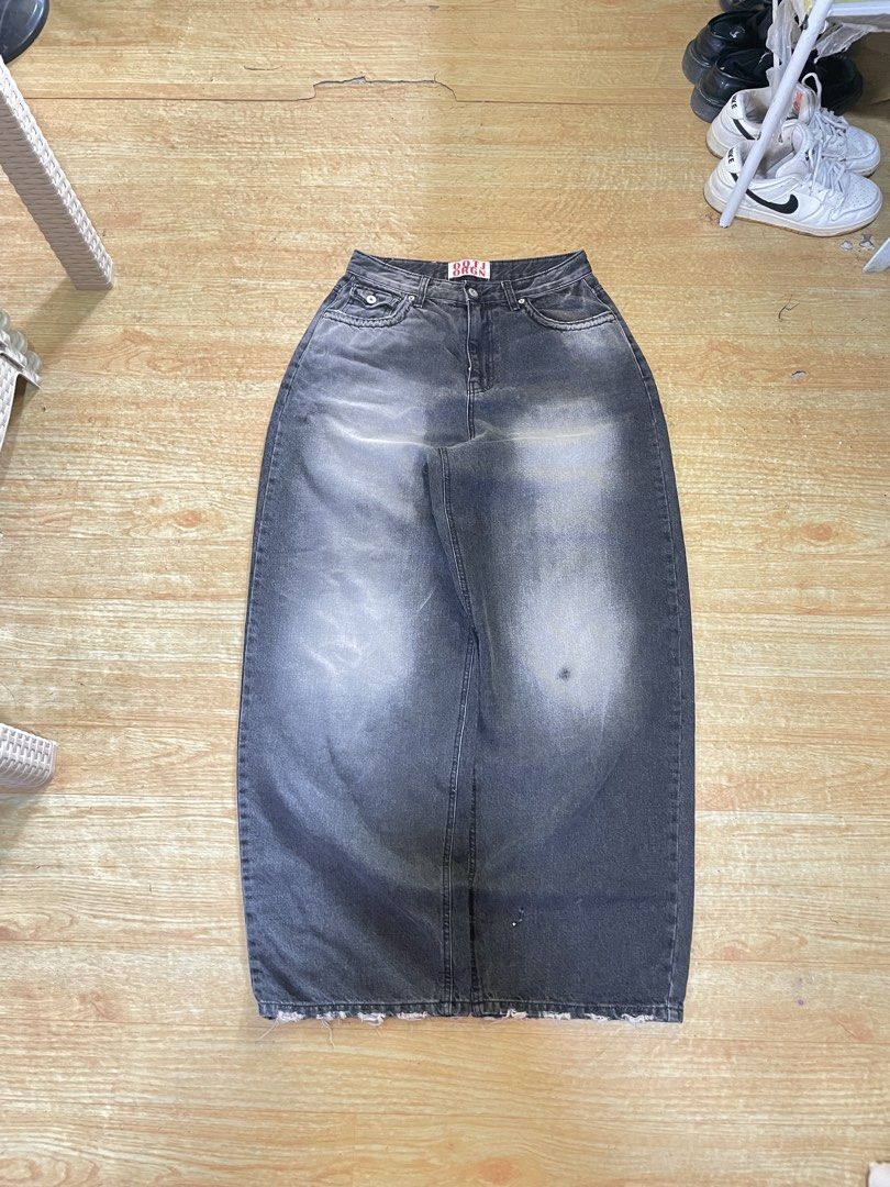 OOTJ BAGGY PANTS (Category: Jeans) located in Manila. Submitted by cbthrift (Listing ID 1470145232, Image 1). Description: OOTJ Black Wash Baggy Pants Width: 31-32 Length: 43 Thigh: 14 Hem: 10 issue: distress sa hem Loc: Naga City, Bicol Courier🚚: J&T Express 400+sf.