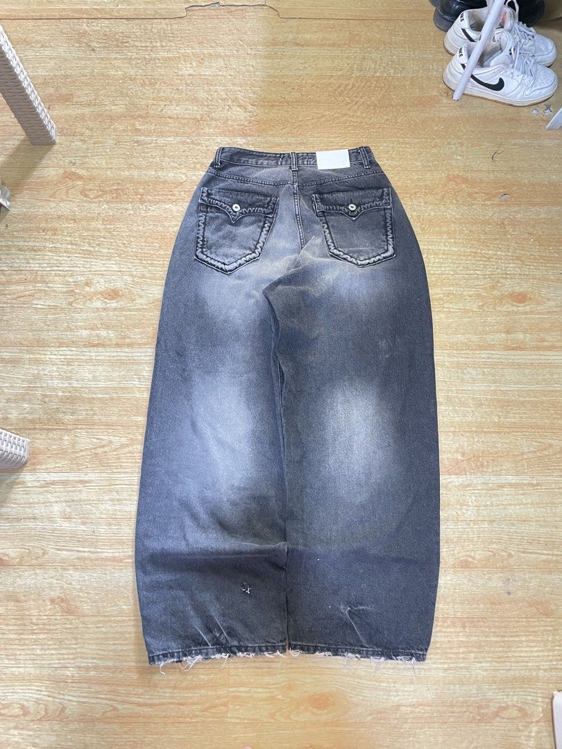 OOTJ BAGGY PANTS (Category: Jeans) located in Manila. Submitted by cbthrift (Listing ID 1470145232, Image 2). Description: OOTJ Black Wash Baggy Pants Width: 31-32 Length: 43 Thigh: 14 Hem: 10 issue: distress sa hem Loc: Naga City, Bicol Courier🚚: J&T Express 400+sf.