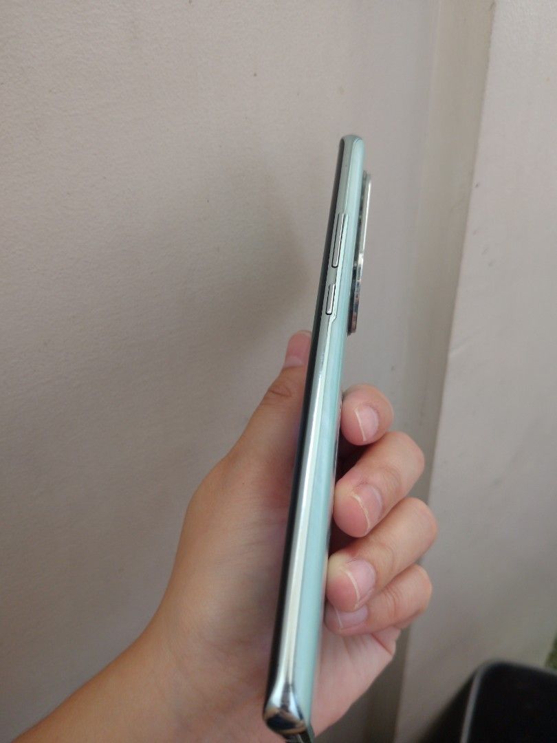Oppo Reno 11 5g 25gb (Category: OPPO) located in Paranaque City. Submitted by barbs24 (Listing ID 1470184881, Image 3). Description: FS: Oppo Reno 11 5g 12+4gb ram Openline Unit Only No history of repair Super smooth sa ML Issue: My crack sa taas ng LCD pero hindi nakakaapekto sa performance.