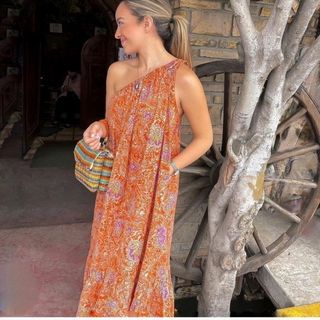 (Category: ) located in . Submitted by ashie_clothing (Listing ID 1470287227, Image 1). Description: .