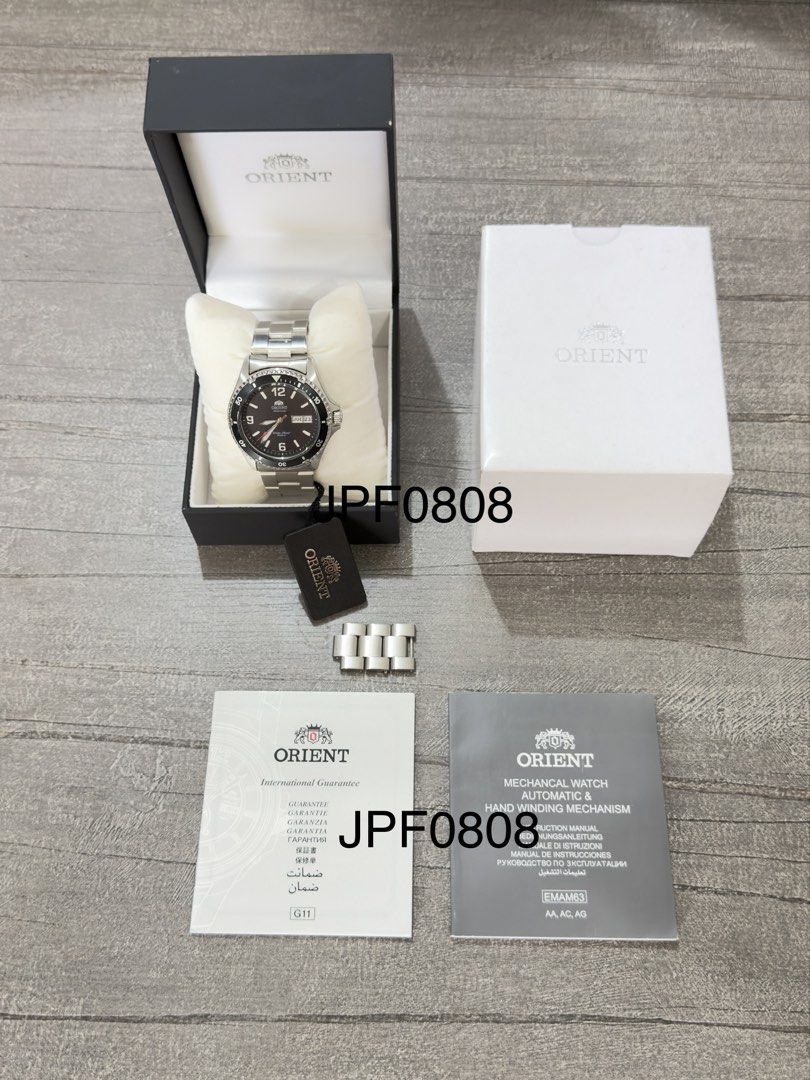 Orient Mako 2 FAA02001B9 (Category: Men's Watches) located in Makati City. Submitted by jpf0808 (Listing ID 1470205700, Image 2). Description: Orient Mako 2 FAA02001B9 41.5 mm diameter 200 m WR 40 hrs PR Black Dial Comes with resized but unused steel bracelet Negligible hairline scratches on case Slight fading on bezel.