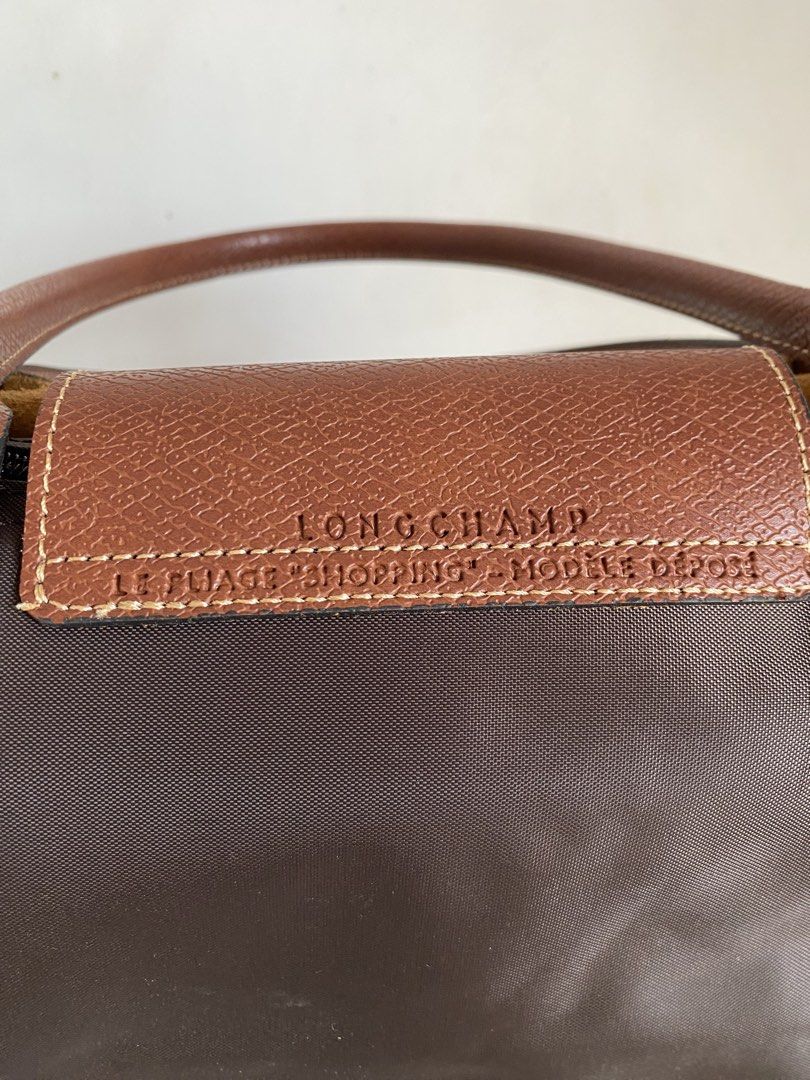 Orig Longchamp (Category: Looking For) located in Valenzuela. Submitted by leneluxe (Listing ID 1470195768, Image 3). Description: Longchamp tote bag Nylon leather material Good Condition No flaws Mimimal signs of use only Japan source .