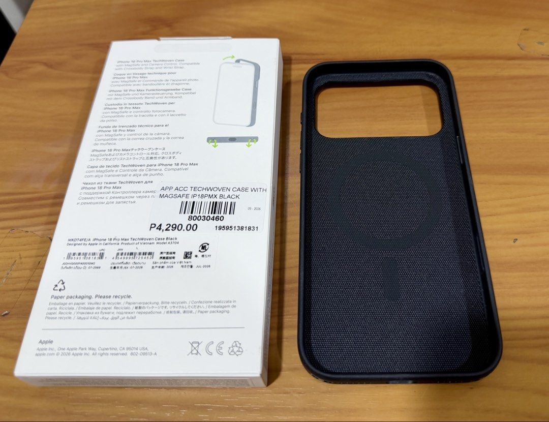 Original Apple Techwoven Case for iPhone 18 Pro Max (Category: Cases & Sleeves) located in Pasay City. Submitted by mikerosoft36 (Listing ID 1470165682, Image 2). Description: Original Apple Techwoven Case for iPhone 18 Pro Max Color: Black Like new condition Bough from Digital Walker Rockwell Powerplant. With official receipt RFS: Extra Pasay / Makati Area.