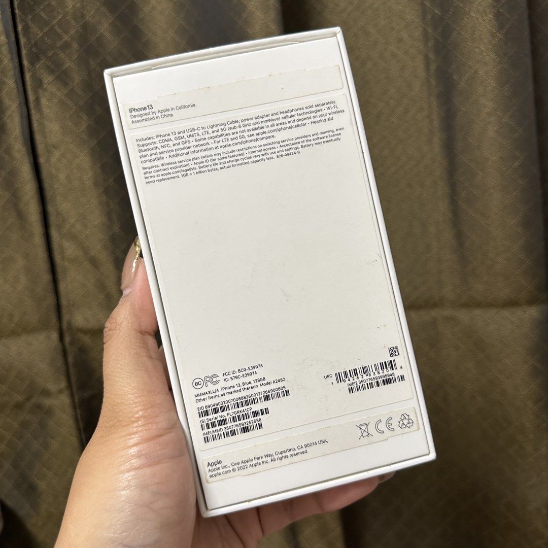 Original box for iPhone 13 128gb (Category: iPhone 13 Series) located in Pasig City. Submitted by loveyyy08 (Listing ID 1470295433, Image 3). Description: Original box only For iPhone 13 128gb Blue No unit included :) RFS: Not needed anymore 📍Location: Pasig Lifehomes 🛵Delivery: Same day delivery/LBC only 💰Mode of Payment: Cash/Bank Transfer .