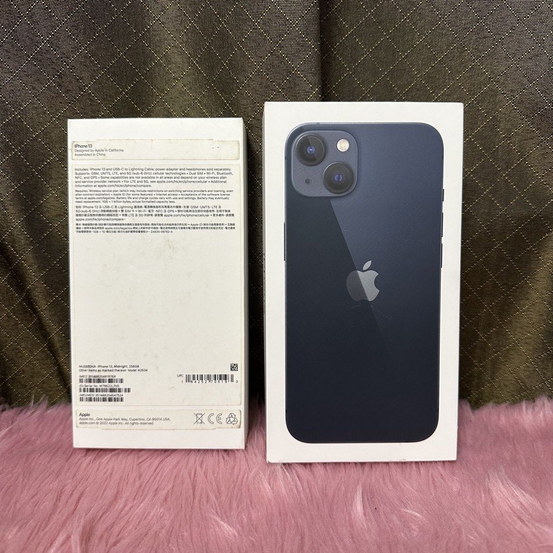 Original box for iPhone 13 256gb Midnight (Category: iPhone 13 Series) located in Pasig City. Submitted by loveyyy08 (Listing ID 1470295617, Image 1). Description: Original box For iPhone 13 256gb Midnight No unit included :) RFS: Not needed anymore 📍Location: Pasig Lifehomes 🛵Delivery: Same day delivery/LBC only 💰Mode of Payment: Cash/Bank Transfer .