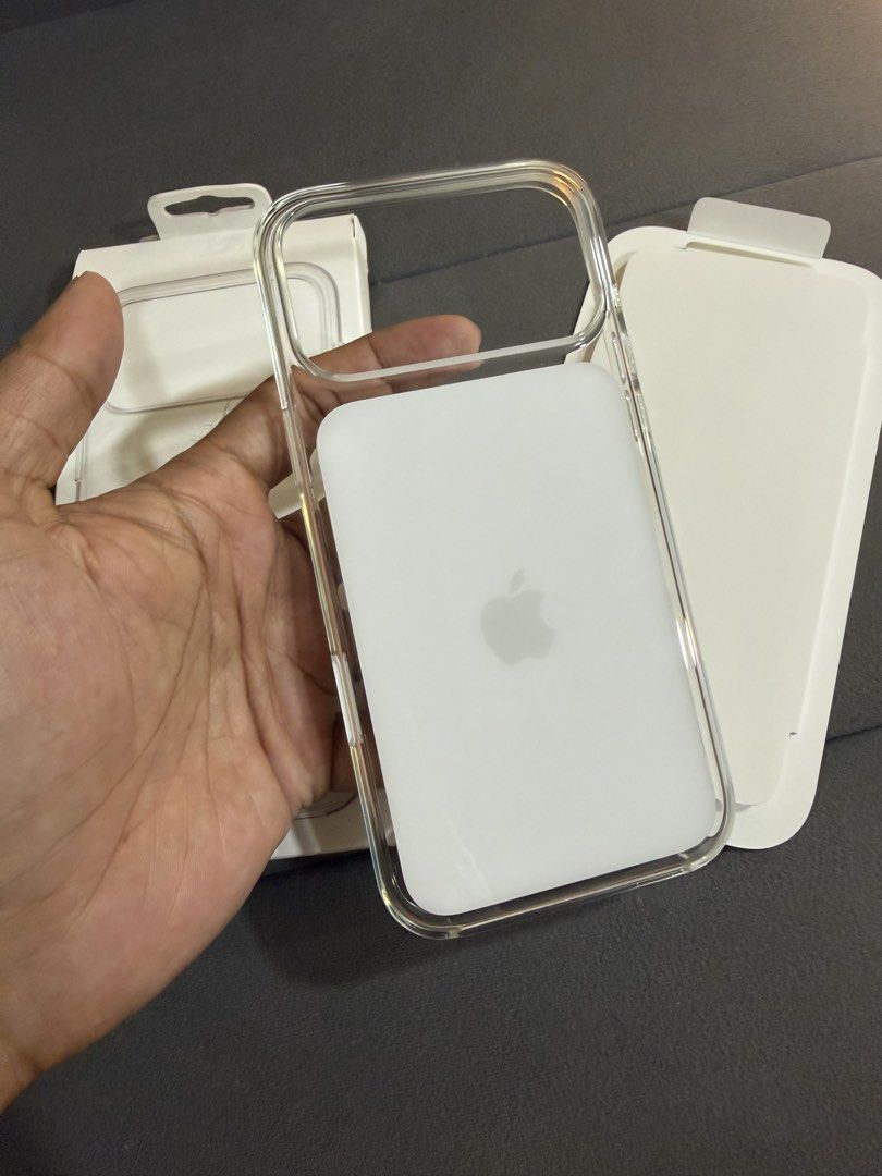Original Clear Magsafe Case For 17/18 Pro Max (Category: Cases & Sleeves) located in Mandaluyong City. Submitted by better_call_sole_ph (Listing ID 1470270216, Image 3). Description: Iphone 17 Pro Max Clear Case with Magsafe Compatible for 18 Pro Max BRANDNEW Never Been Used orig price 3,390 selling for only 1950 Alabang.
