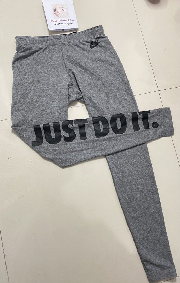 Original Nike Just Do It Grey Leggings Size S (Category: Activewear) located in Taguig. Submitted by mixxstuffsshop (Listing ID 1470346311, Image 3). Description: 👉Original Nike Leg-A-See Just Do It Dri-FIT Leggings Small for Women 👉Price: 980 👉Size - L: 34"/ W- 24"-28"Stretch 👉Very Good Condition 👉Location: Central Signal Taguig.