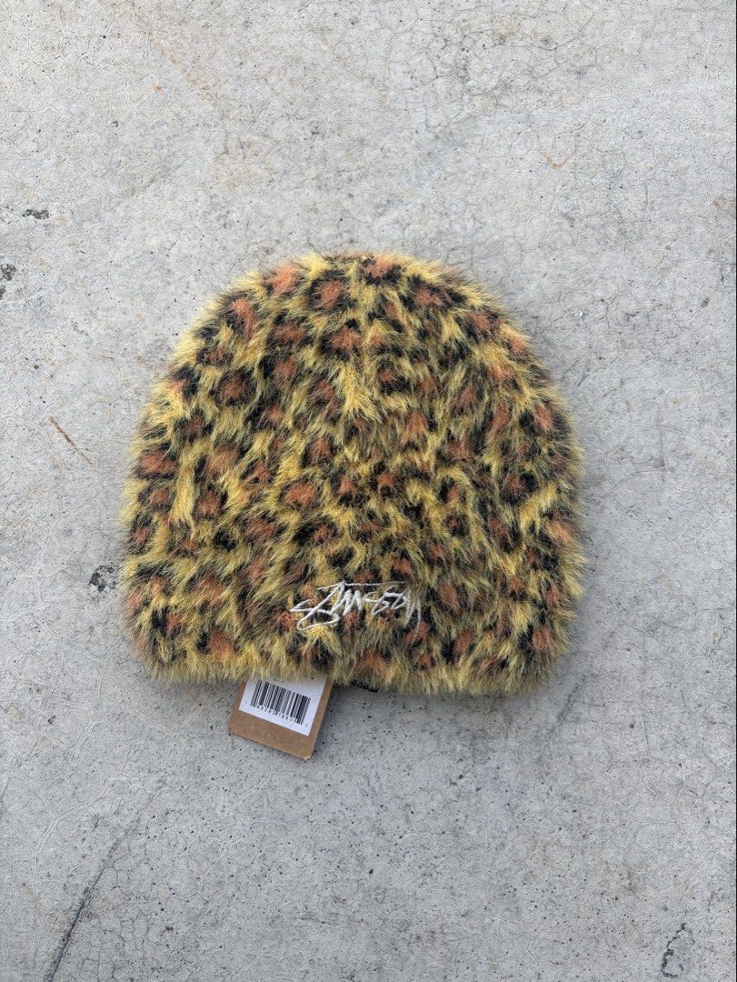 ORIGINAL STUSSY BEANIE (Category: Coats, Jackets and Outerwear) located in Caloocan City. Submitted by teriyakijawnz (Listing ID 1470143813, Image 1). Description: ORIGINAL STUSSY BEANIE BRAND NEW W/ TAG AND PAPER BAG.