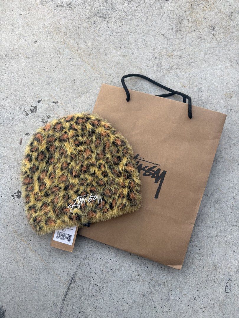ORIGINAL STUSSY BEANIE (Category: Coats, Jackets and Outerwear) located in Caloocan City. Submitted by teriyakijawnz (Listing ID 1470143813, Image 2). Description: ORIGINAL STUSSY BEANIE BRAND NEW W/ TAG AND PAPER BAG.