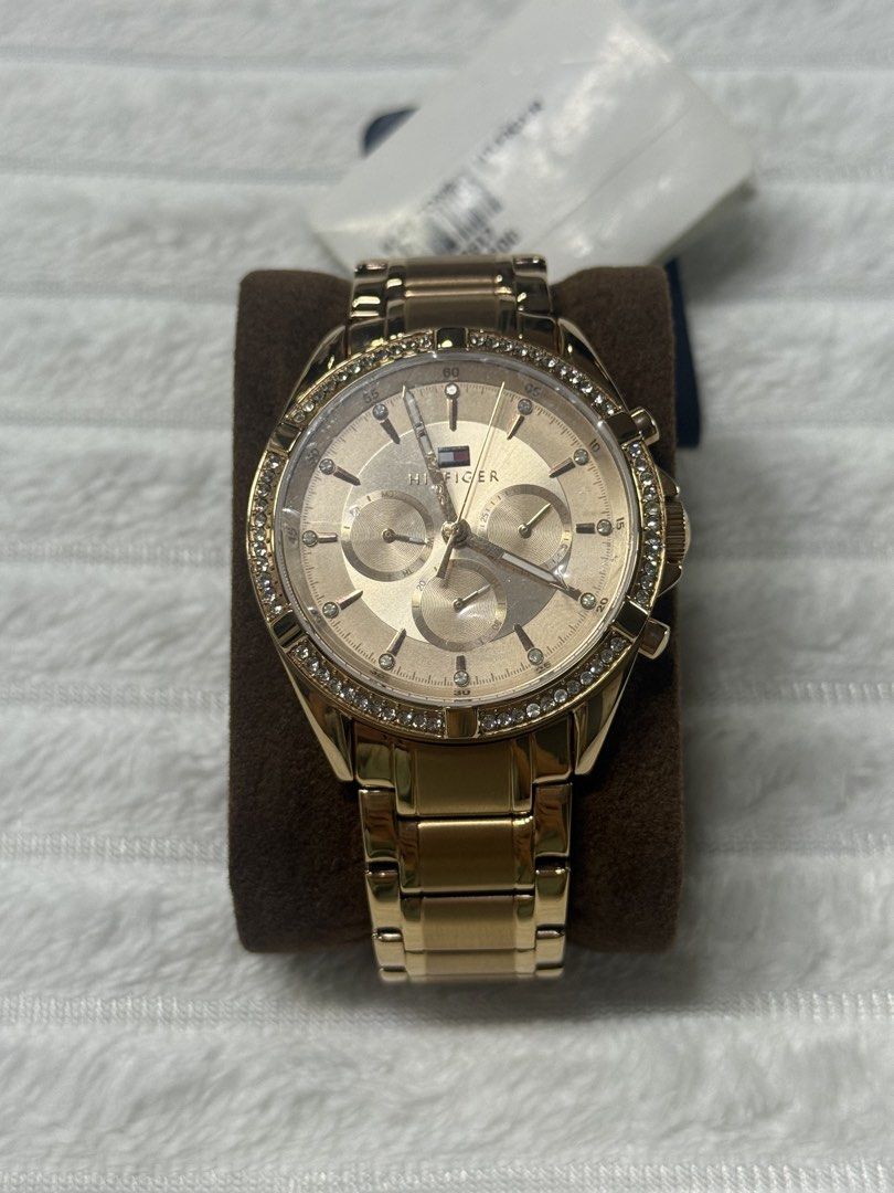 ORIGINAL Tommy Hilfiger Kenzie Model 1782617 (Category: Women's Watches) located in Manila. Submitted by fatz91 (Listing ID 1470226475, Image 1). Description: ORIGINAL Tommy Hilfiger Kenzie Model 1782617 Dial color-Rose gold Case material-Stainless steel Bracelet-Rose-gold stainless steel Case diameter-Approximately 40 mm (some listings state 39.6 mm) Case thickness-Approximately 9.4–10 mm Movement-Quartz, battery-powered Glass-Mineral crystal Wa