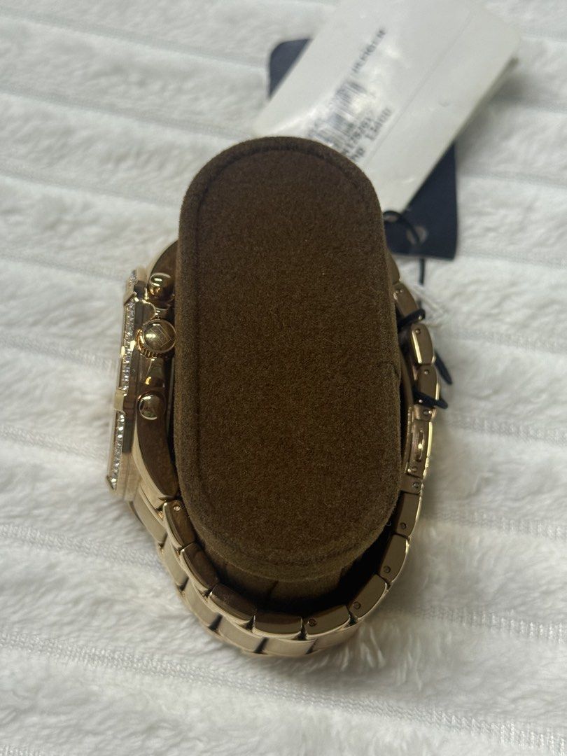 ORIGINAL Tommy Hilfiger Kenzie Model 1782617 (Category: Women's Watches) located in Manila. Submitted by fatz91 (Listing ID 1470226475, Image 2). Description: ORIGINAL Tommy Hilfiger Kenzie Model 1782617 Dial color-Rose gold Case material-Stainless steel Bracelet-Rose-gold stainless steel Case diameter-Approximately 40 mm (some listings state 39.6 mm) Case thickness-Approximately 9.4–10 mm Movement-Quartz, battery-powered Glass-Mineral crystal Wa