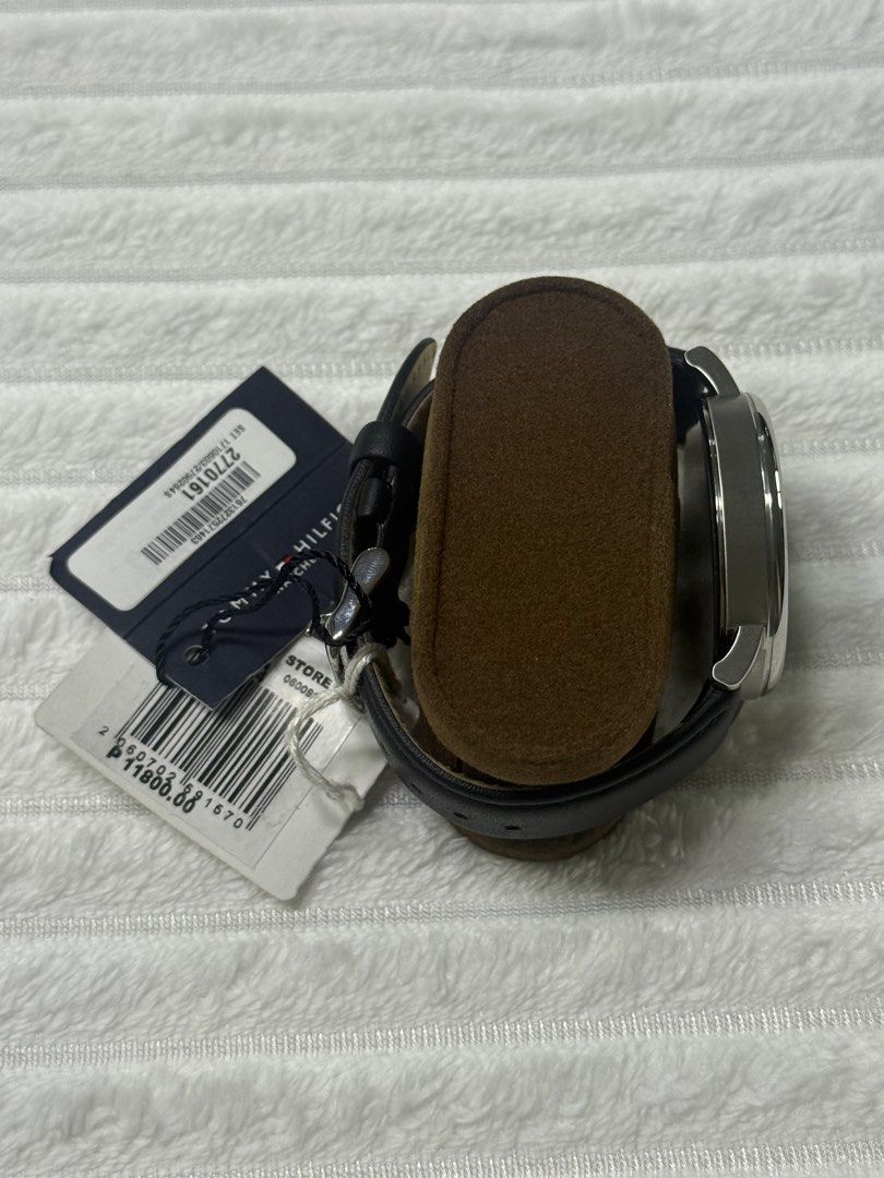 ORIGINAL TOMMY HILFIGER TYSON TH 2770161 (Category: Men's Watches) located in Manila. Submitted by fatz91 (Listing ID 1470222528, Image 3). Description: ORIGINAL TOMMY HILFIGER TYSON TH 2770161 Technical specifications: Model-2770161 / TH2770161 Collection-Tyson Movement-Japanese quartz (Seiko Instruments VX9J) Display-Analog Case diameter-43–44 mm (varies by listing) Case thickness-9.7–10 mm Case material-Stainless steel Case color-Silver Dial c