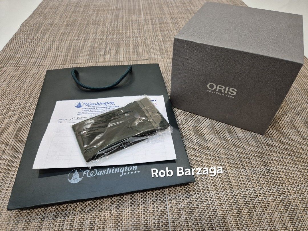 Oris Divers Sixty-Five Cotton Candy Green Tiffany (Category: Luxury Watches) located in Paranaque City. Submitted by fourlinersub (Listing ID 1470297154, Image 3). Description: ORIS Divers Sixty-Five Cotton Candy Green Full set with receipt from AD. Like new. Used less than 10 times. 9.5/10 condition Caseback and bracelet stickers intact. Size: 38 mm Dial: Pastel/ "Tiffany" Green Movement: Oris Caliber 733 (Automatic) Screw-down crown with 100 me