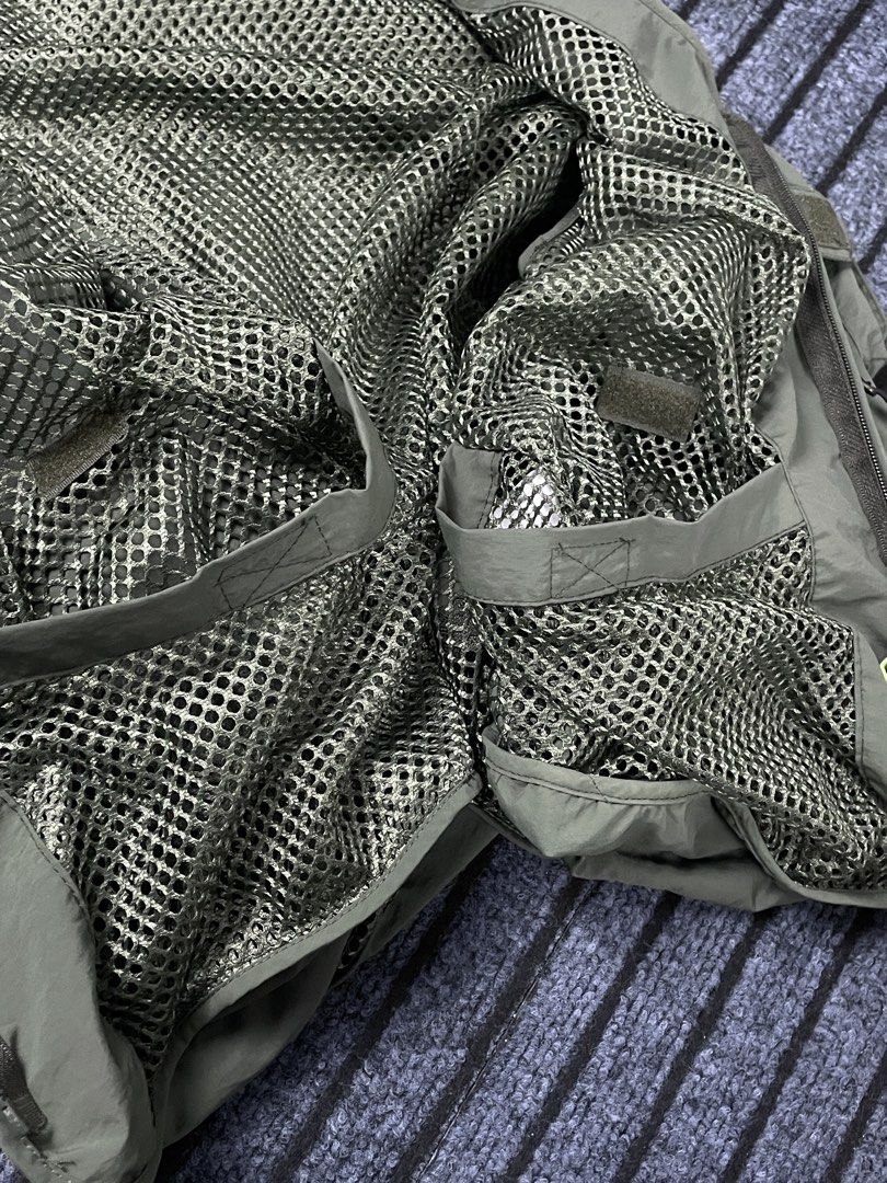 Outdoor - Utility/Multipocket Lightweight Vest (Category: Vests) located in Puerto Princesa. Submitted by palawan.swagdealer (Listing ID 1470205561, Image 3). Description: All details are provided Detatchable back cover for ventilation Mesh interior In excellent condition No flaws Total pockets: 14.